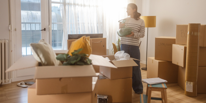 Three Reasons to Choose a Mobile Storage Box Over a Storage Locker